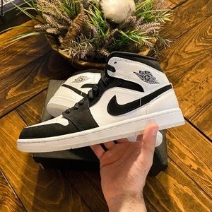 Jordan 1 Mid Diamond GradeSchool